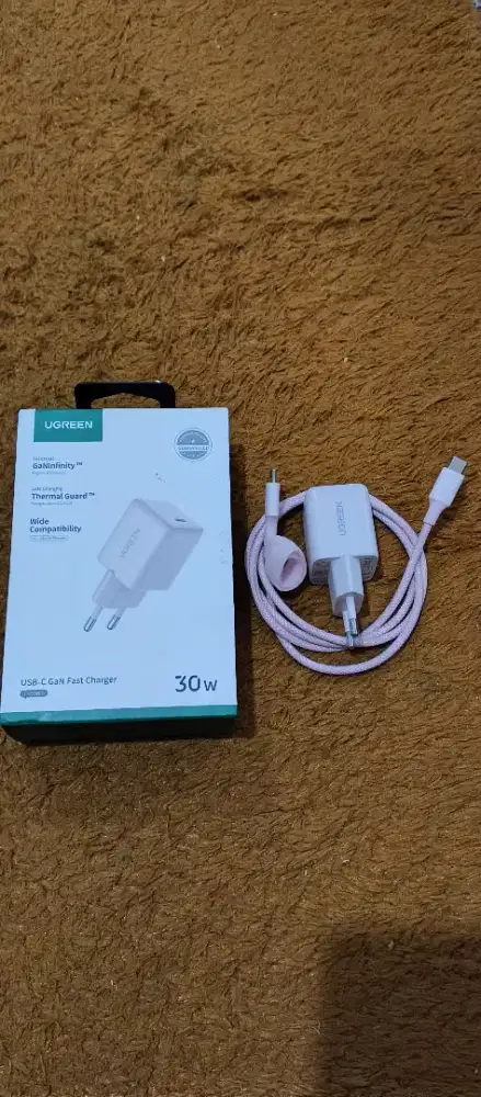 Charger Ugreen USB-C GaN Fast Charger