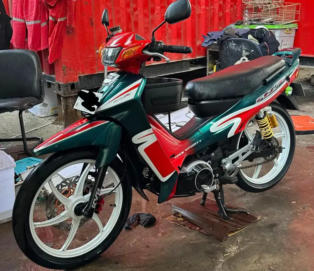 Fizr tahun 2004