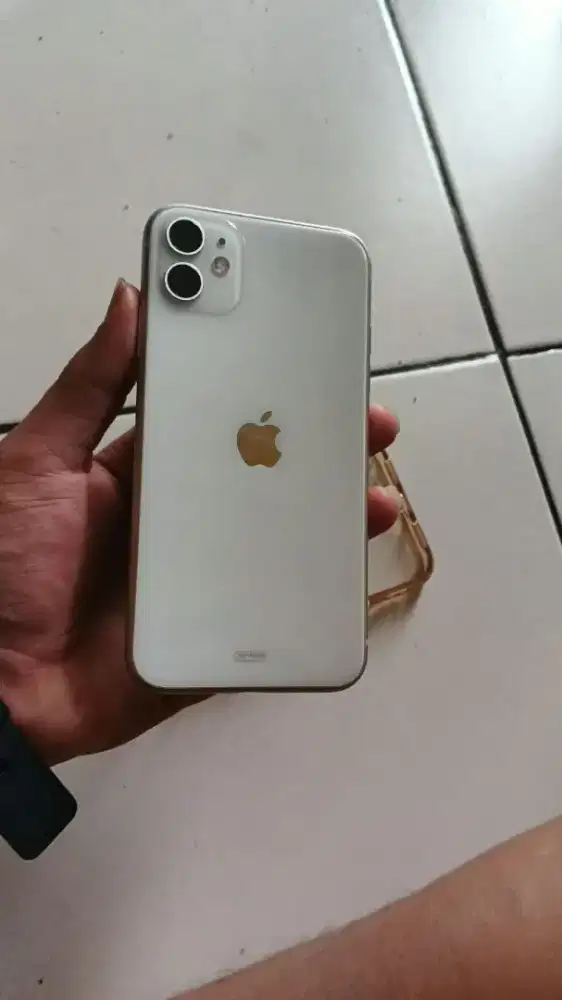 iPhone 11 64gb iBox