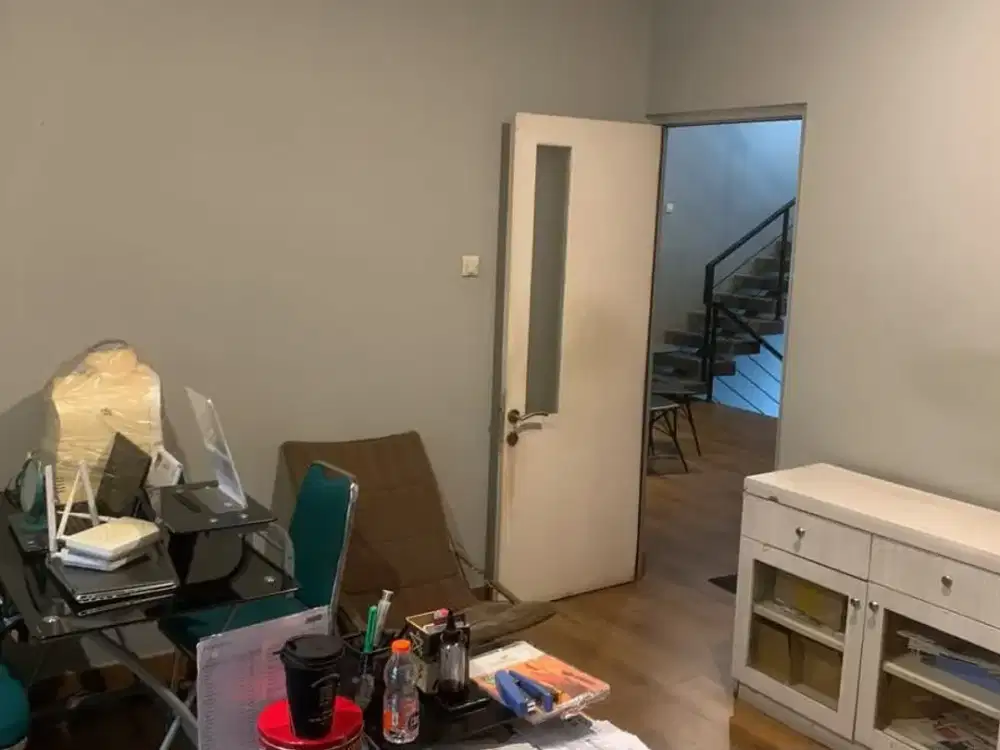 Dijual Rumah Modern Minimalis Terenovasi di Raffles Hills