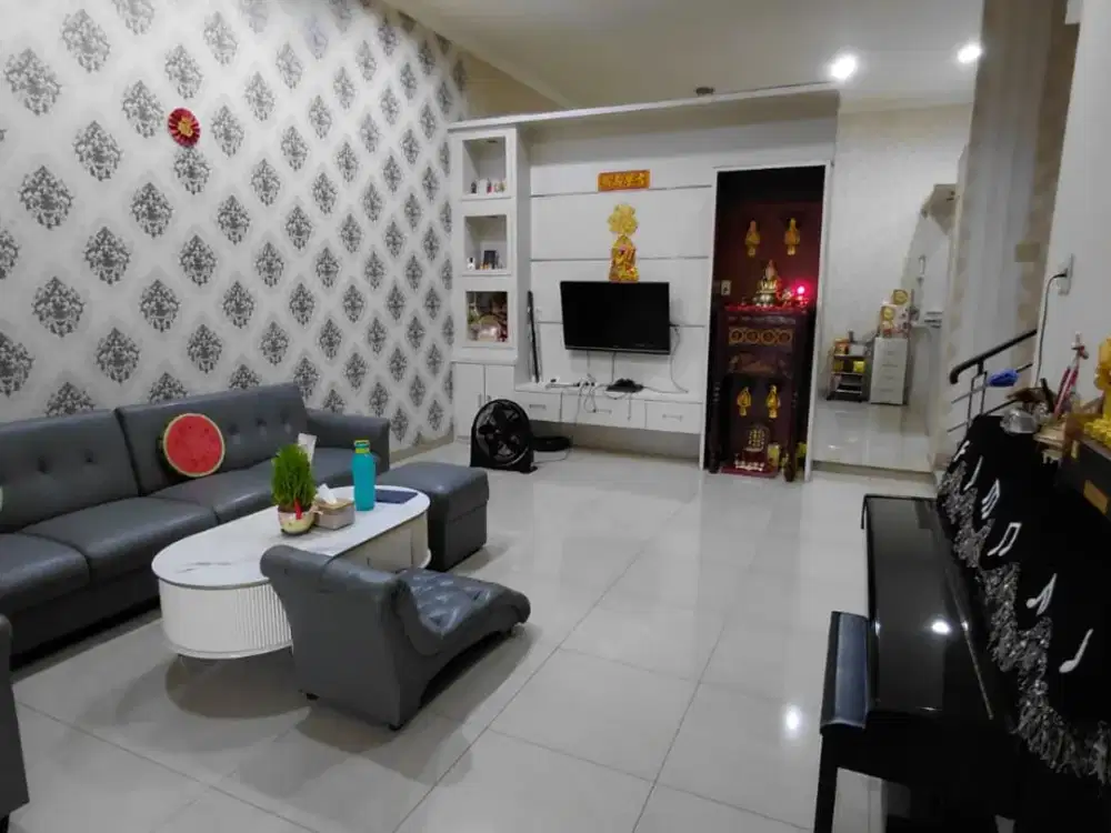 Villa di Komplek Cemara Asri