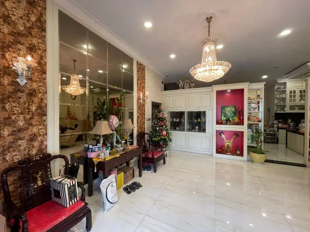 Villa Hook di Komplek Taman Anggrek ( Amir Hamzah )