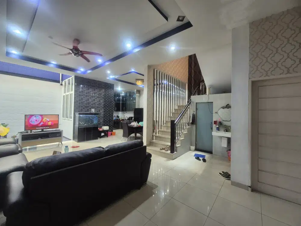 Villa di Komplek Cemara Asri ( Azalea 4 )