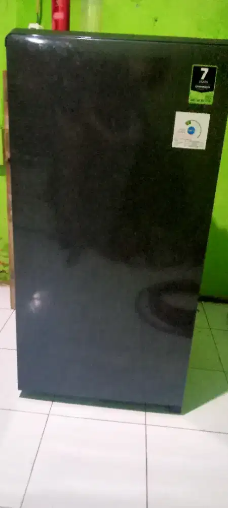 Jual kulkas second pintu 1 merk aqua