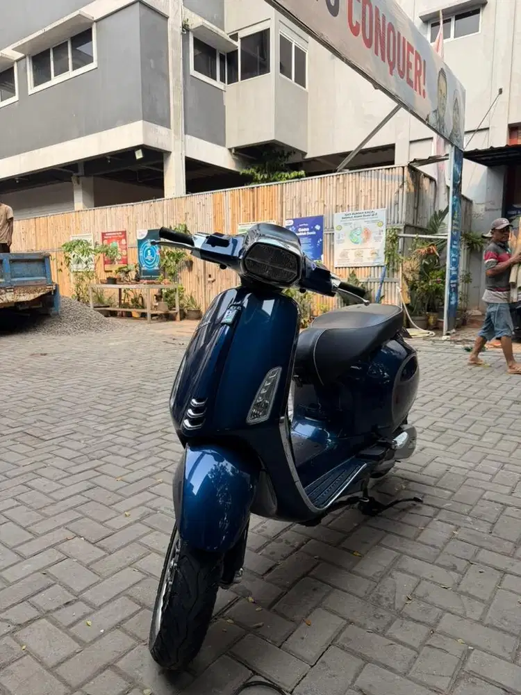 Vespa 2022 biru iget abs 150 nego santai