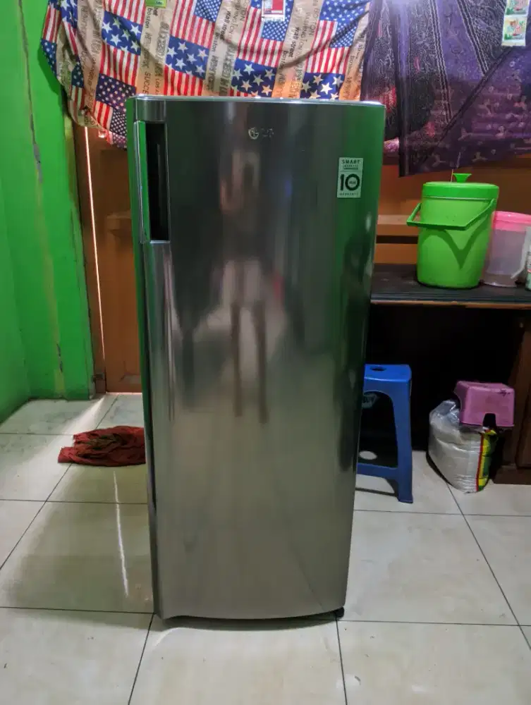 frezzer kulkas LG 6 RAK