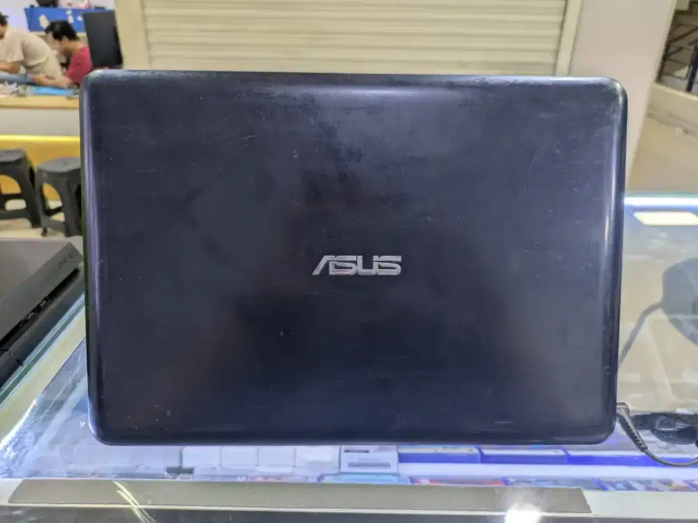 Laptop  asus vivobook E14