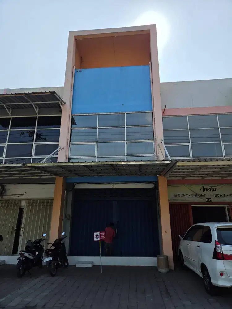 disewakan ruko strategis royal park residence gunung anyar