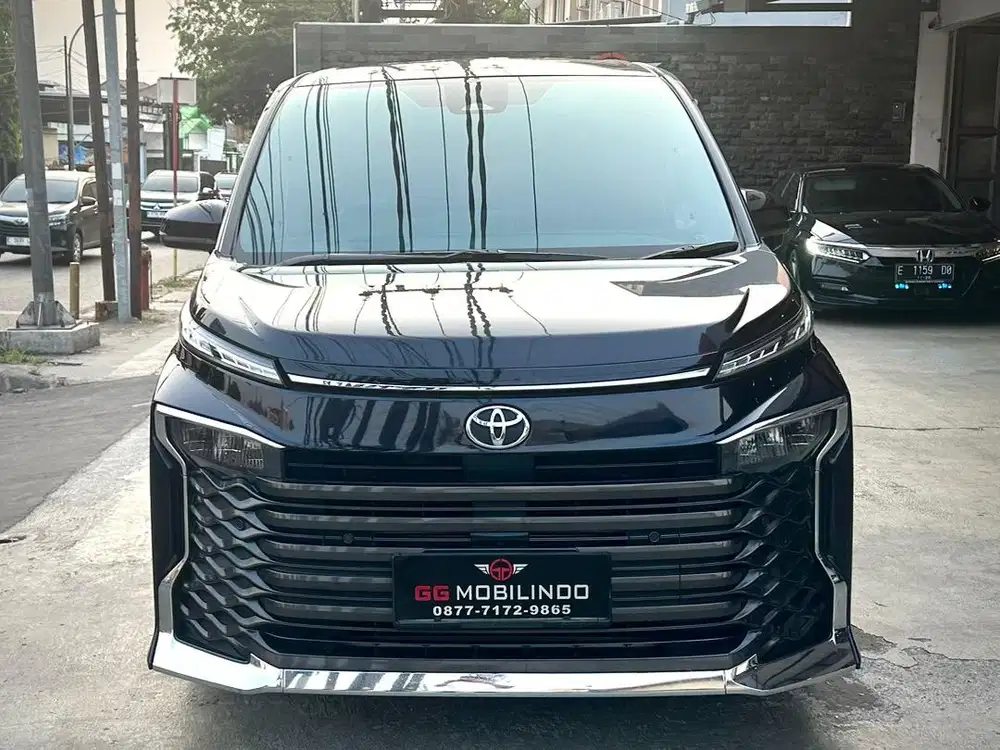 Toyota Voxy 2.0 Automatic Th 2023