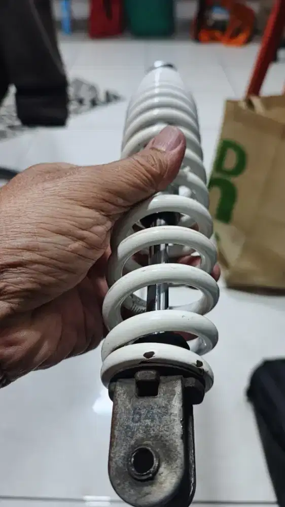 Shock breaker second kondisi 80%