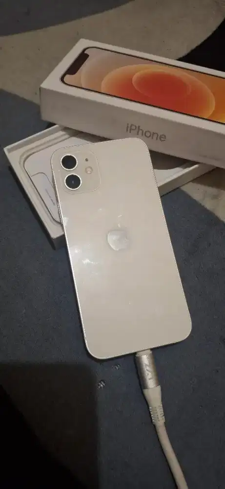 IPHONE 12 64GB PUTIH ALL OPERATOR