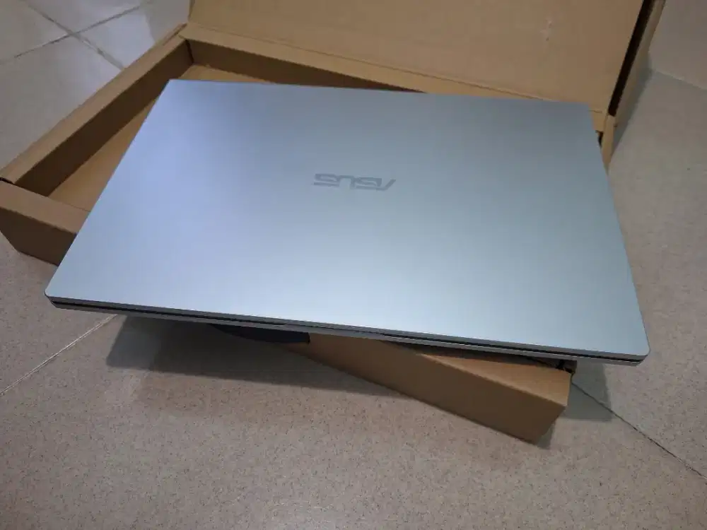 Bismillah dijual laptop asus vivobook slim siap pakai
