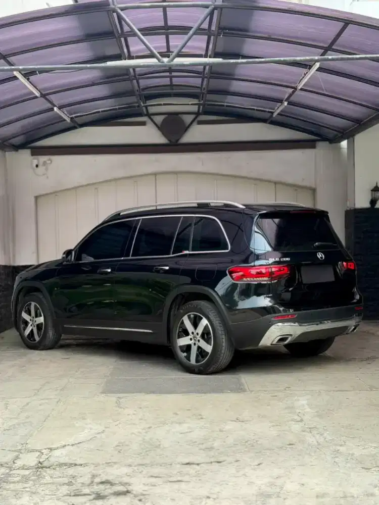 MERCEDES BENZ GLB200 AMG