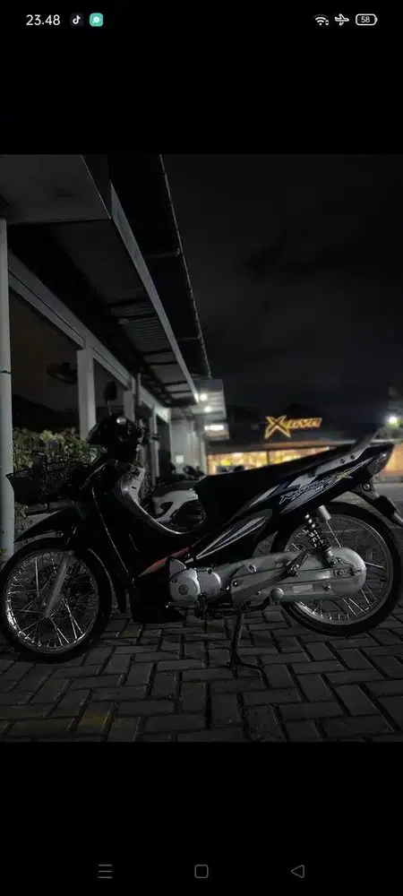 Kharisma 2004 plat AB
