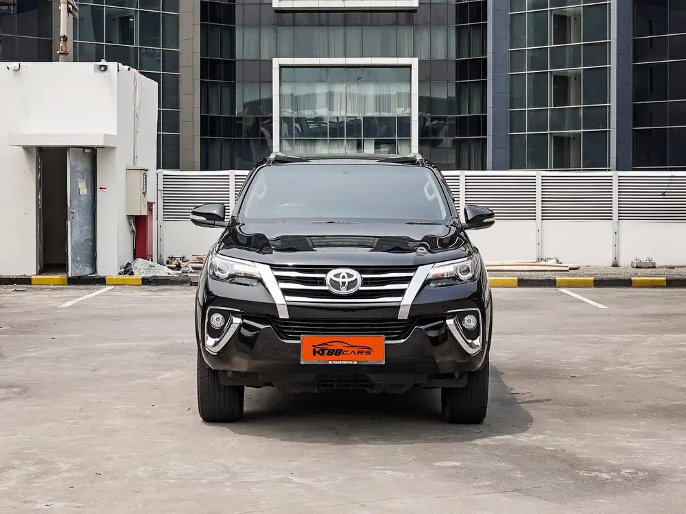 [Pajak panjang 9-2027]Toyota Fortuner Vrz 2.4 Diesel Matic Hitam 2016