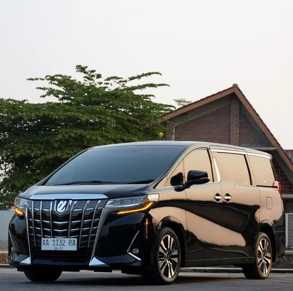 TOYOTA ALPHARD 2019 Km rendah
