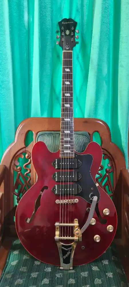 Gitar Listrik Epiphone Riviera Custom P93 Bigsby MIC