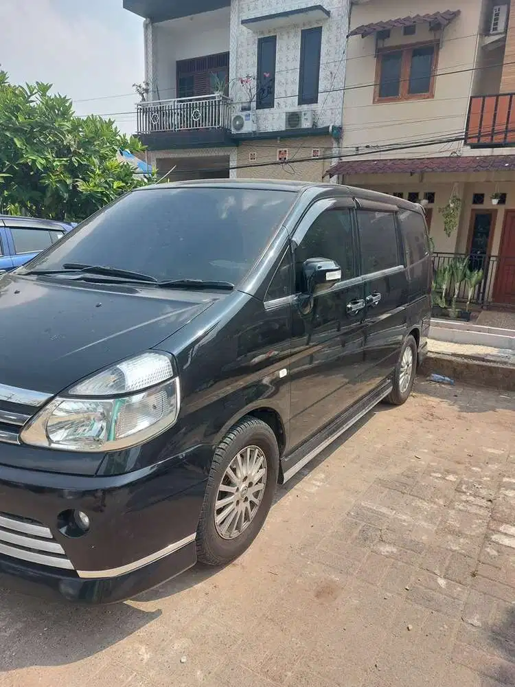 Nissan Serena 2010 Bensin
