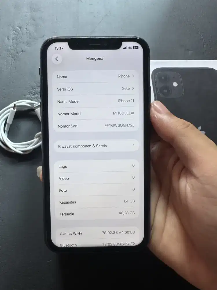 iPhone 11 64Gb Black, All operator, Kelengkapan Fullset Mulus Like new
