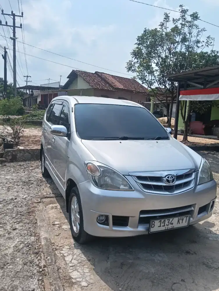 AVANZA 2010 AKHIR