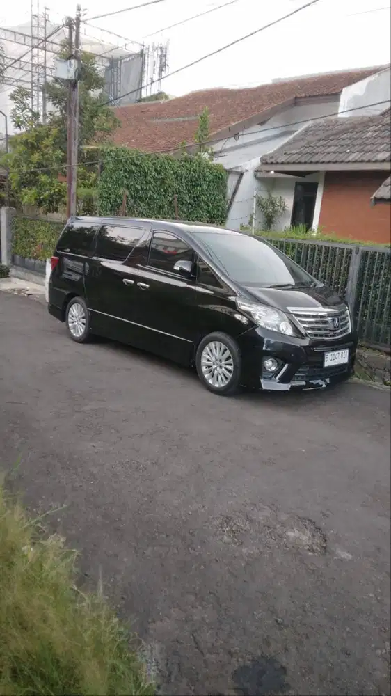 Toyota Alphard 2.4 SC AT 2014 Hitam, Plat B, Rutin Servis