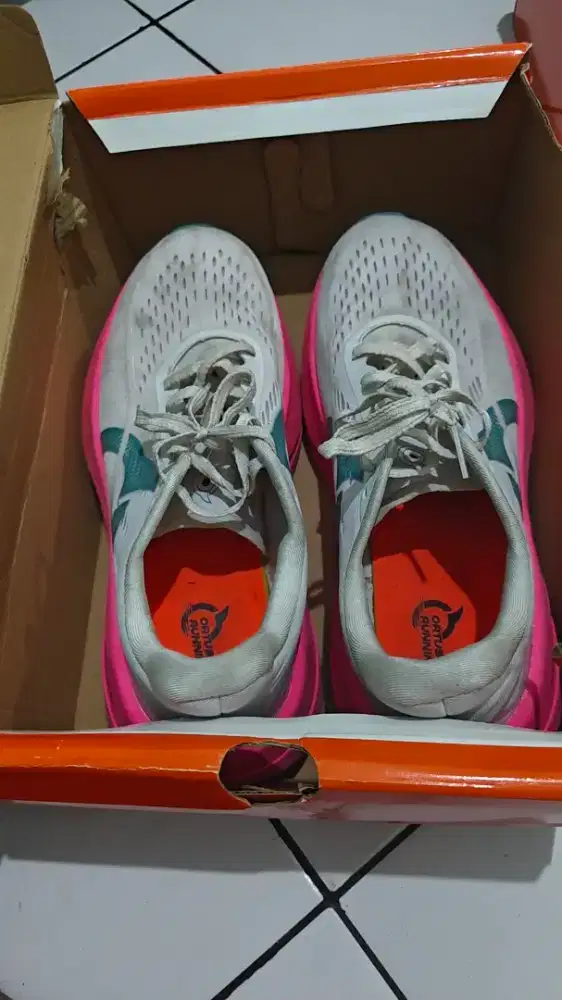 Sepatu Running Ortuseight Hyperblast 3.0