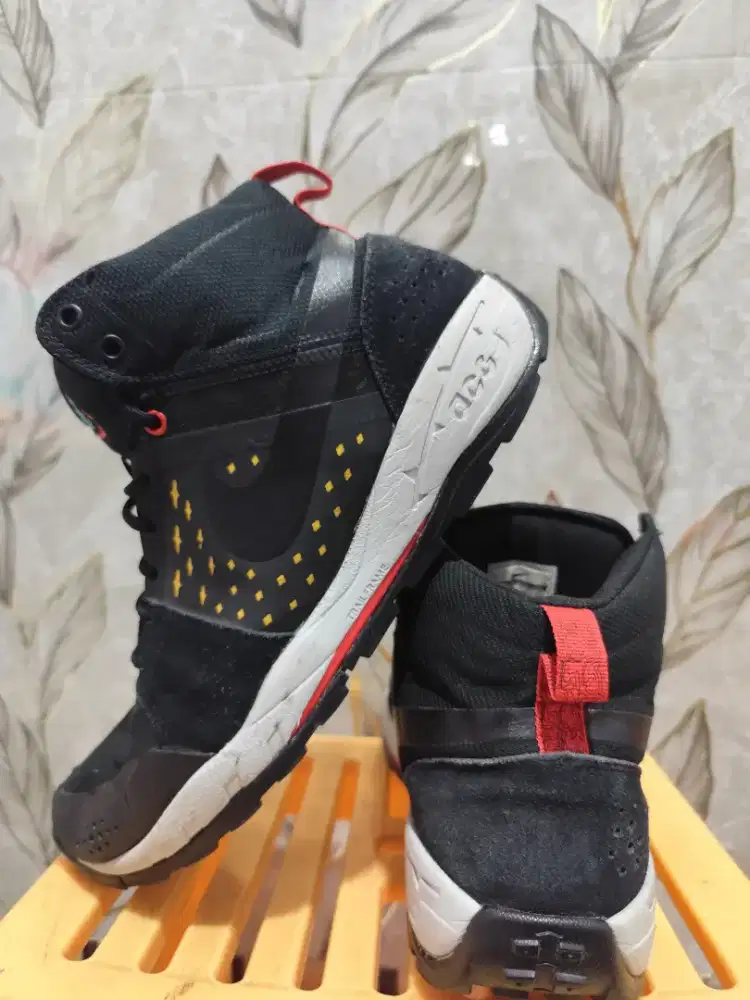 WTS sepatu Nike ACG Alder Killer bee