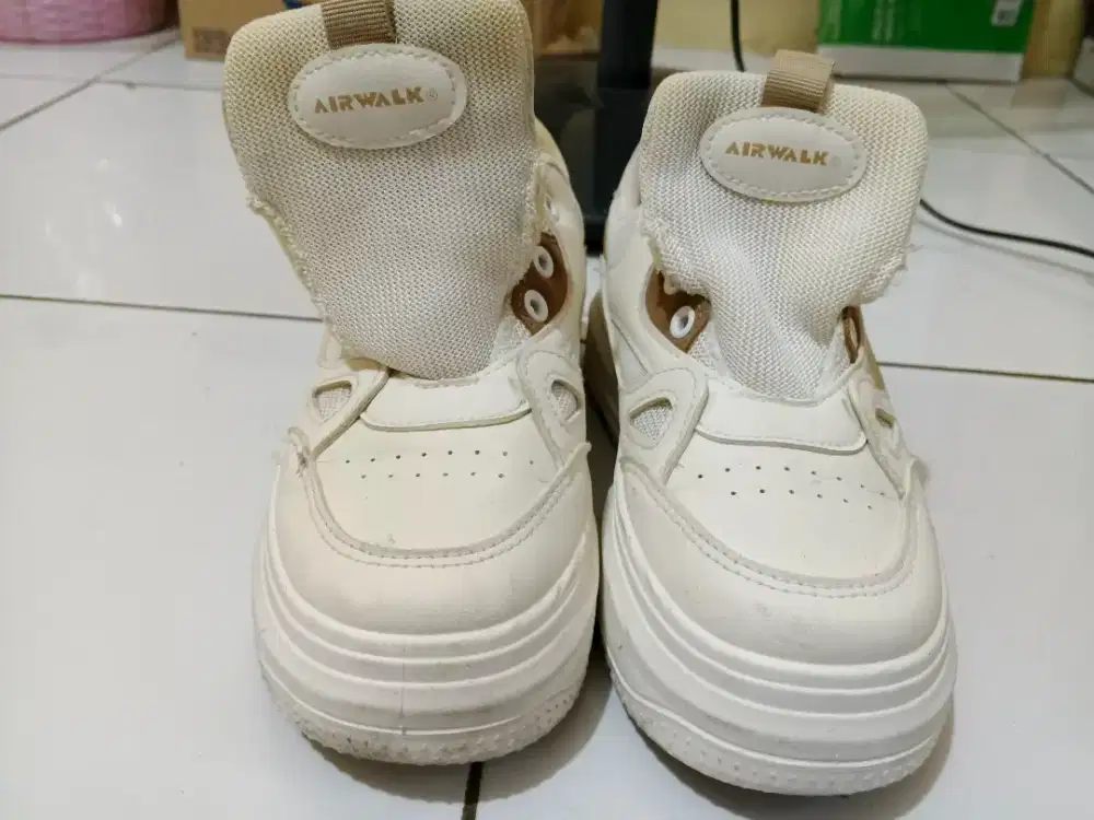Airwalk Size 37