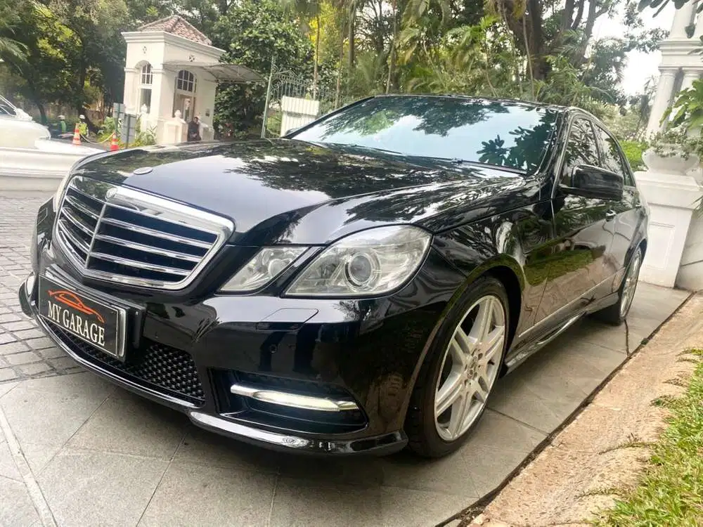 E 300 AMG Avantgarde 2012 Black on Tan Full Original 100% Jamin antik