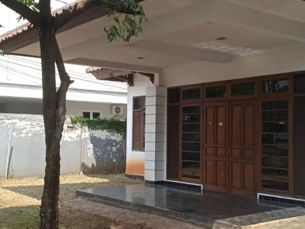 Rumah Asri 2 Lantai di Cipete Selatan Jaksel