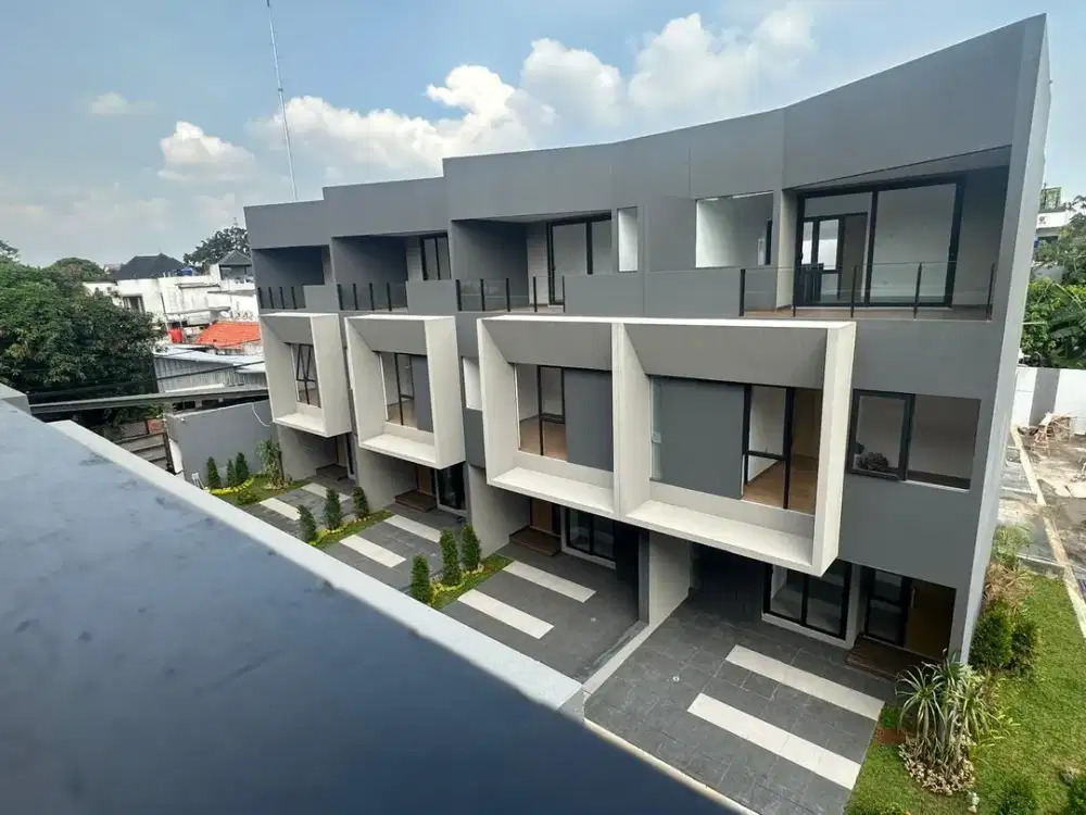 Dijual Rumah Di Jagakarsa 3 Lantai Siap Huni Bebas Biaya Dp 0% Akses Lebar