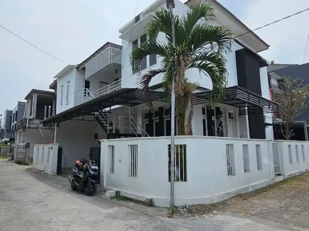 Rumah bagus siap huni di pusung jalan damai jalan kaliurang km 8
