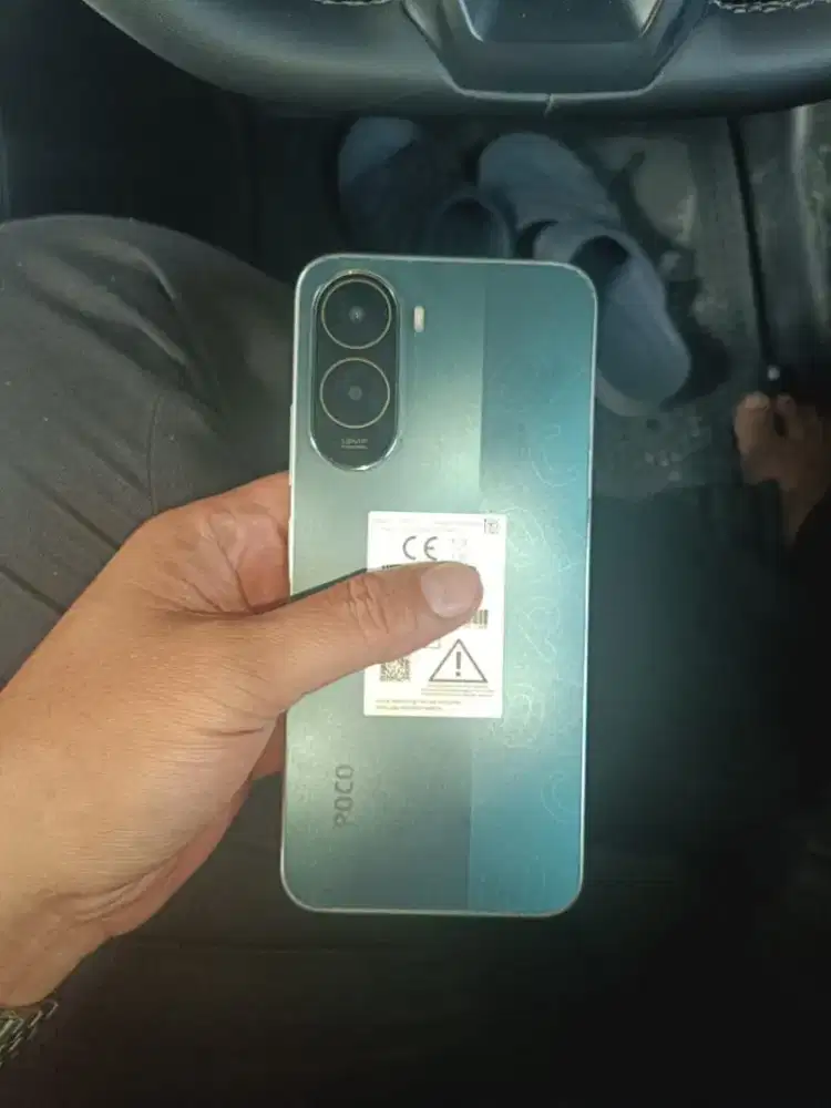 poco c81 pro ram 4/128 no minus pemakaian aja kelengkapan hp sama dus