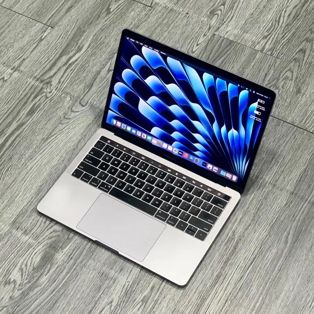 MACBOOK PRO 2018 8GB/256GB MURAH