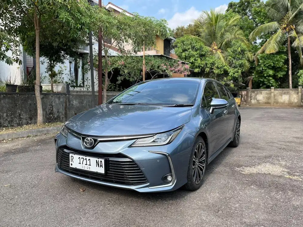 Toyota Altis V 2021 AT