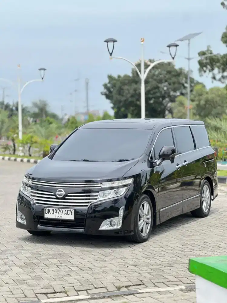 Nissan Elgrand 3.5 hws a/t 2011- Alphard - biante - serena - Vellfire