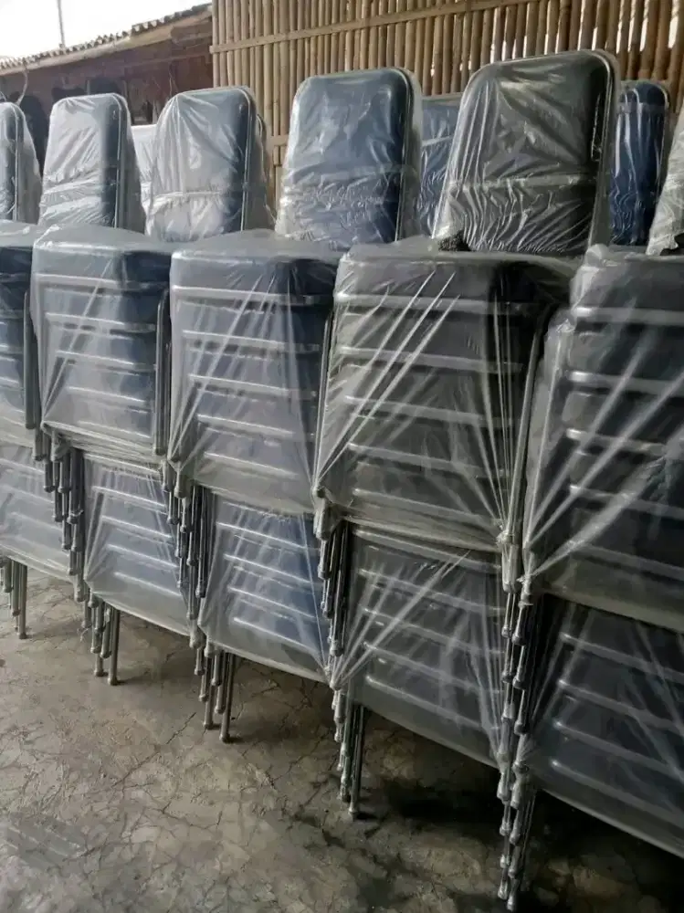 Kursi   susun   baru
