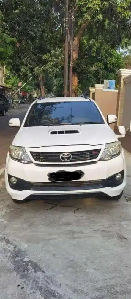 Toyota Fortuner vnt trd AT 2015 Diesel