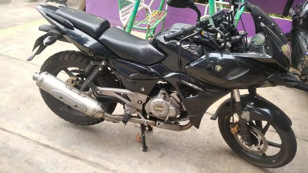 Motor buat Touring/Jalan-jalan oke banget
