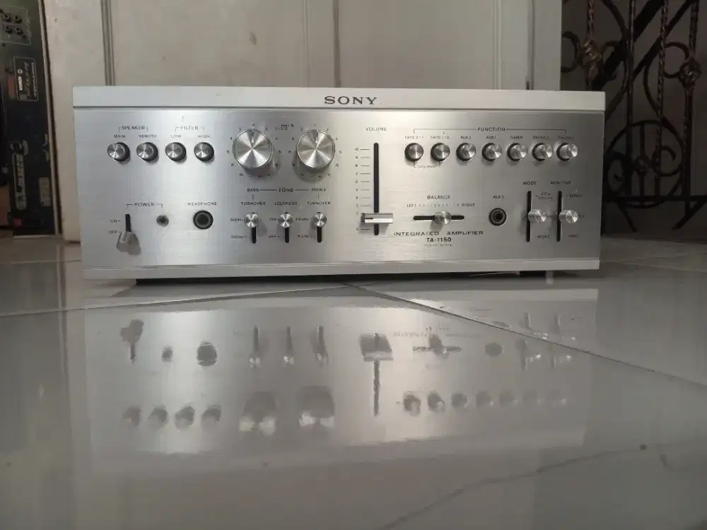 Amplifier vintage Sony TA-1150