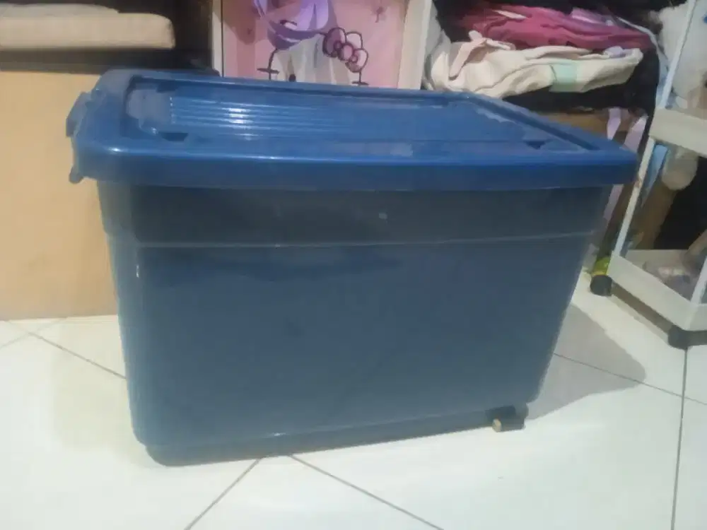 Container box 70L