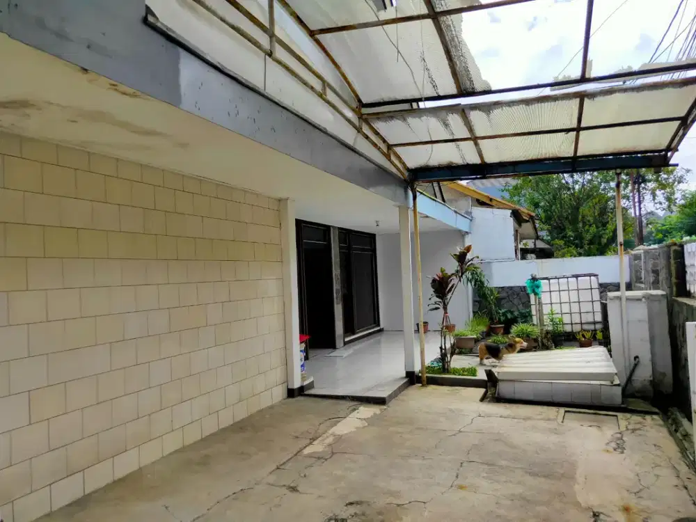 dijual rumah besar tengah kota Srimahi Bandung