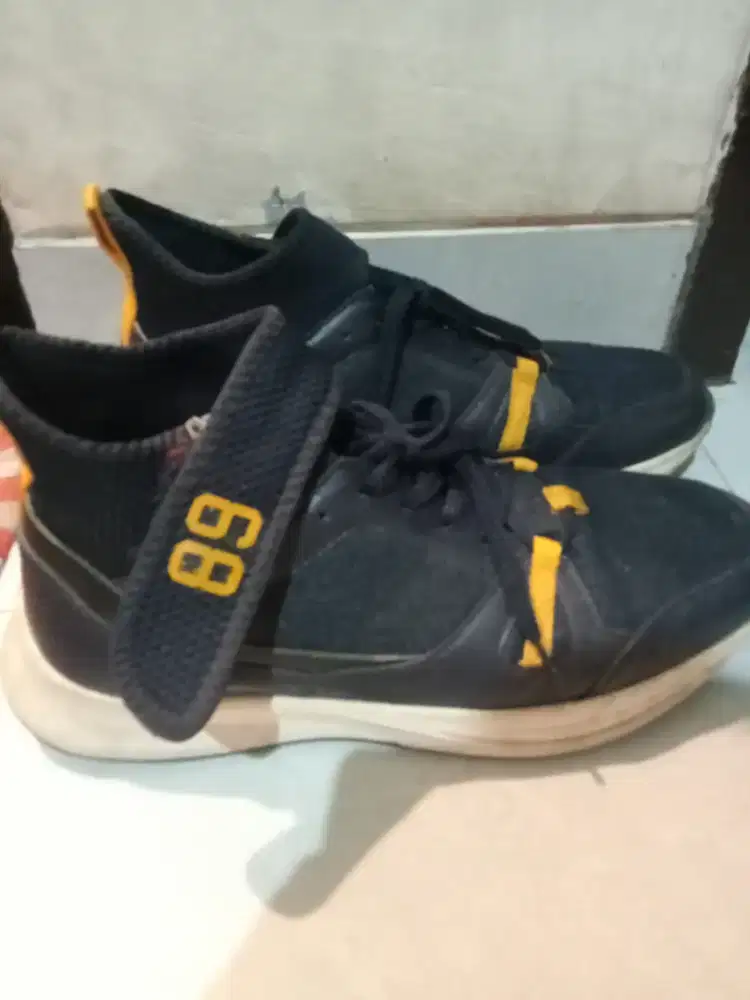 Dijual sepatu merk Garuda