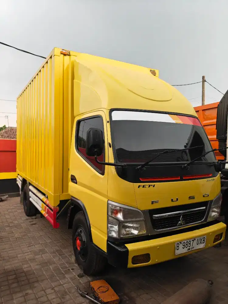 BOX FUSO CANTER FE 74 HDN 4X2