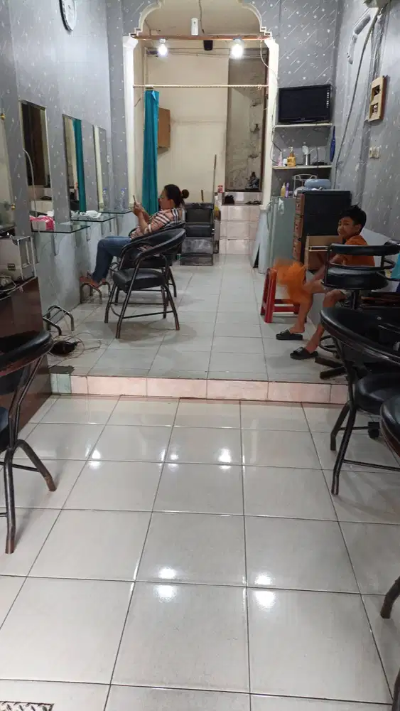 Loker  kapster salon