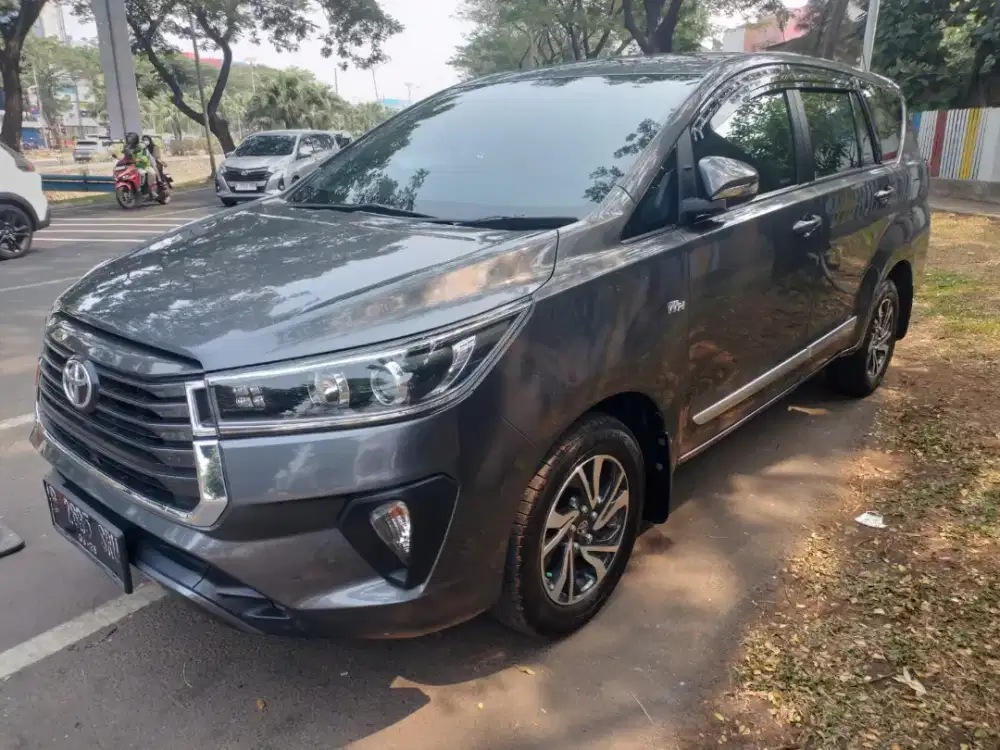 Innova V luxury 2.0 AT 2021