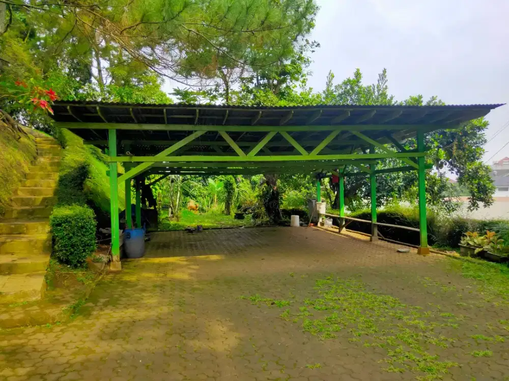 dijual rumah taman luas Cisatu Ciumbuleuit Bandung