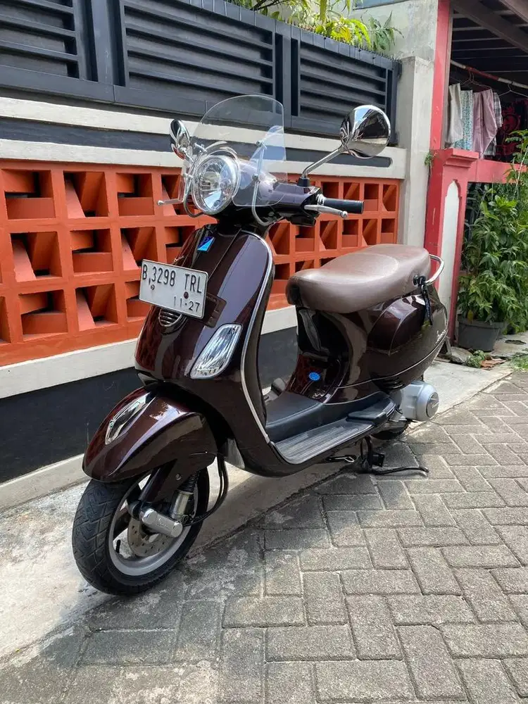 DIJUAL VESPA LX 2012 150CC