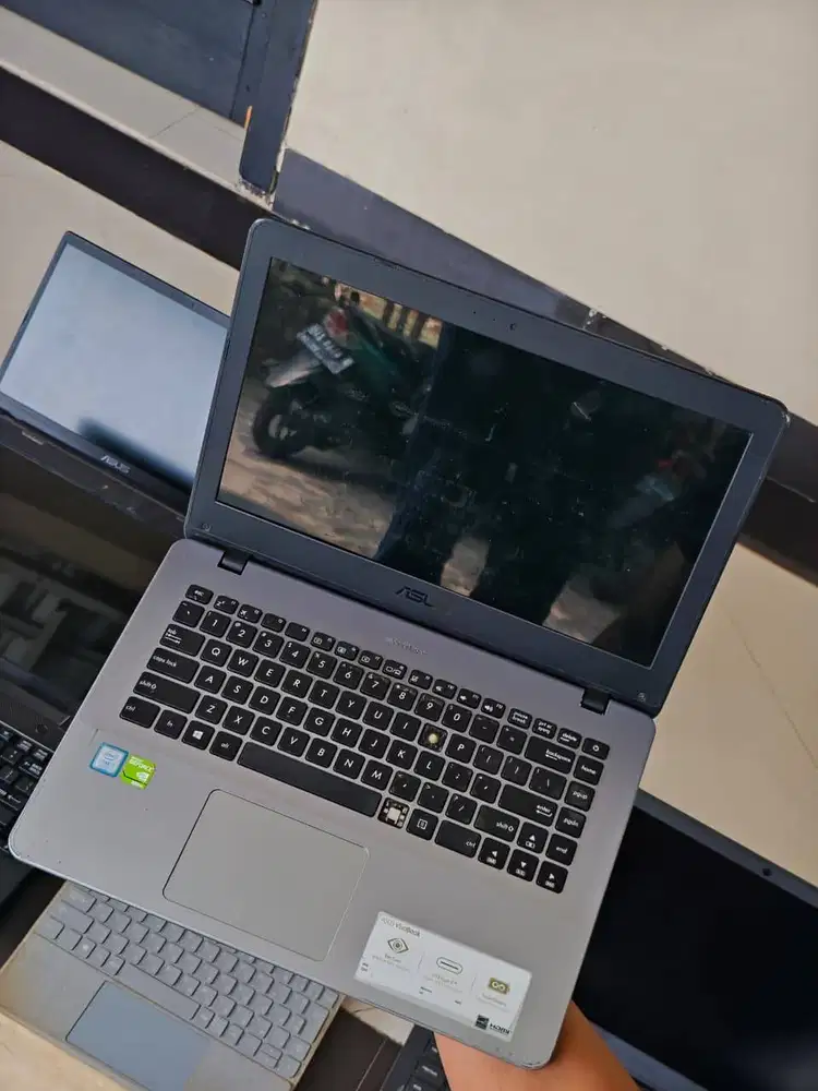 Laptop Kondisi Minus Cocok Untuk Kanibalan