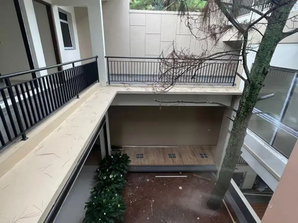 Dijual Rumah Giri Loka BSD 3 lantai hadap barat